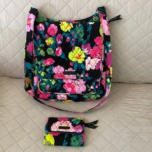 LIKE NEW Vera Bradley Purse & Wallet Hilo Meadow